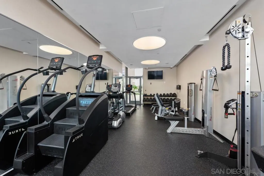 550 15th St 401, San Diego, California 92101 home-pic-27